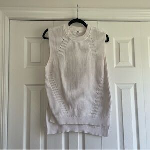 Uniqlo sleeveless sweater